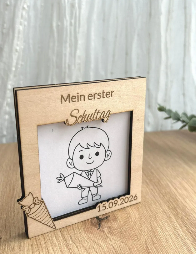 Holzrahmen zur Einschulung – Mein erster Schultag personalisierbar aus Lindenholz