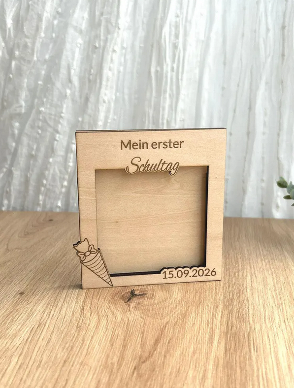 Holzrahmen zur Einschulung – Mein erster Schultag personalisierbar aus Lindenholz