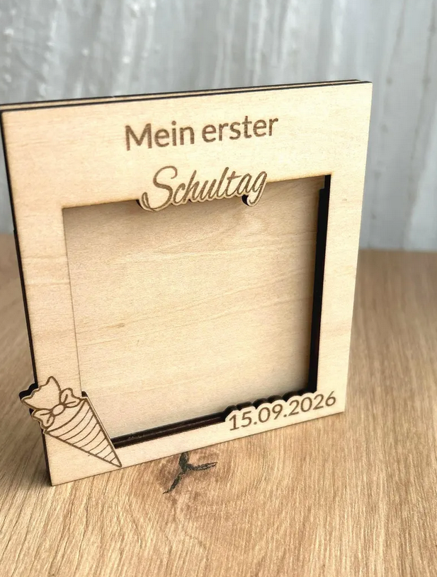 Holzrahmen zur Einschulung – Mein erster Schultag personalisierbar aus Lindenholz