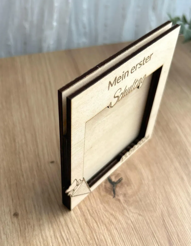Holzrahmen zur Einschulung – Mein erster Schultag personalisierbar aus Lindenholz