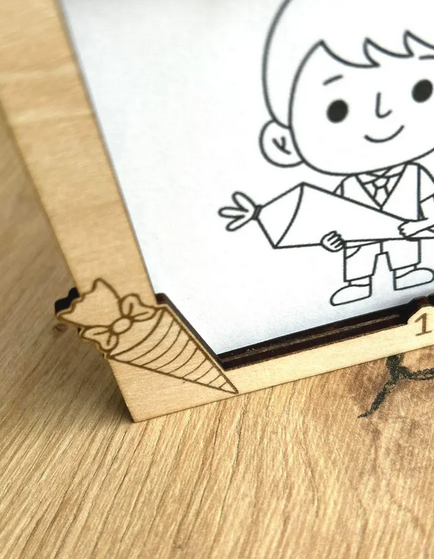 Holzrahmen zur Einschulung – Mein erster Schultag personalisierbar aus Lindenholz