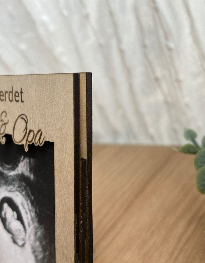 Holzrahmen zur Schwangerschaftsverkündung – Muttertag