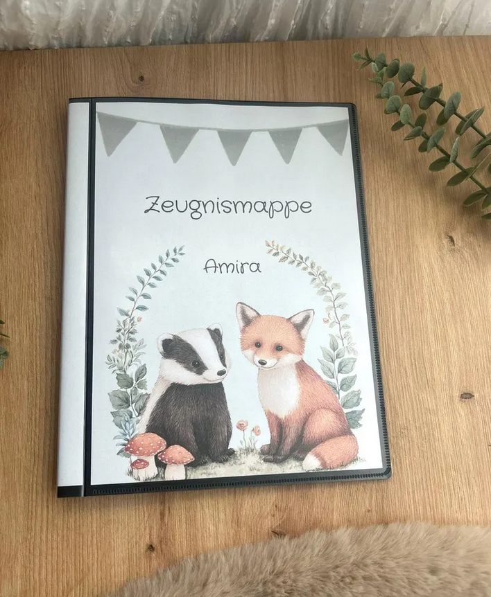 Zeugnismappe personalisiert Waldtier-Design – Fuchs und Dachs mit individuellem Namen, Hardcover