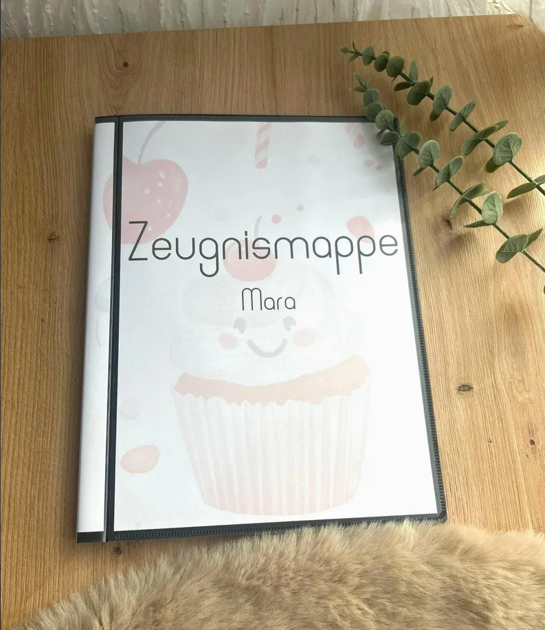 Zeugnismappe Mara Cover Muffin Kirschen Design personalisiert Einschulung
