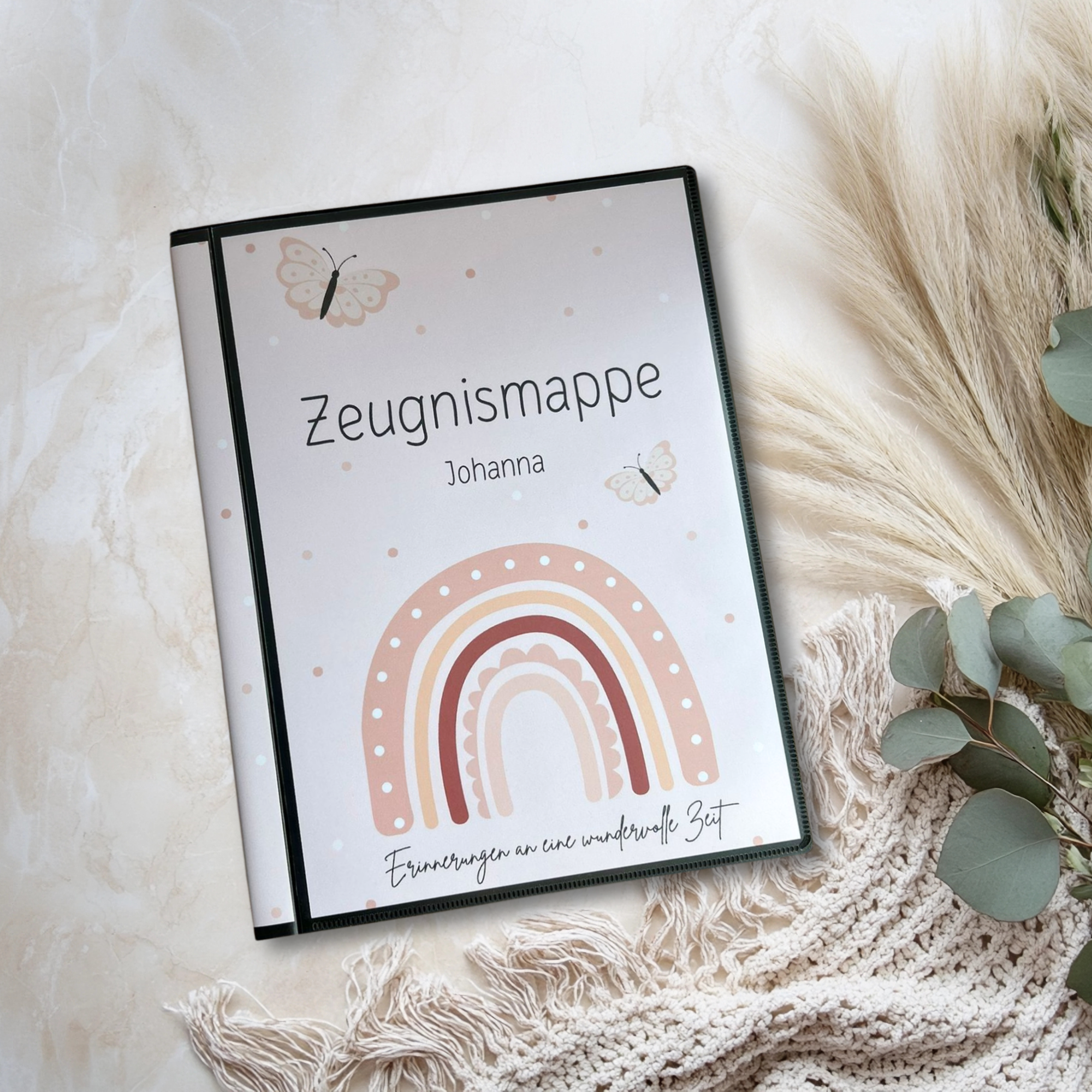 Maße Zeugnismappe Johanna – 24 x 31 cm, stabiles Hardcover, in Bayern handgemacht